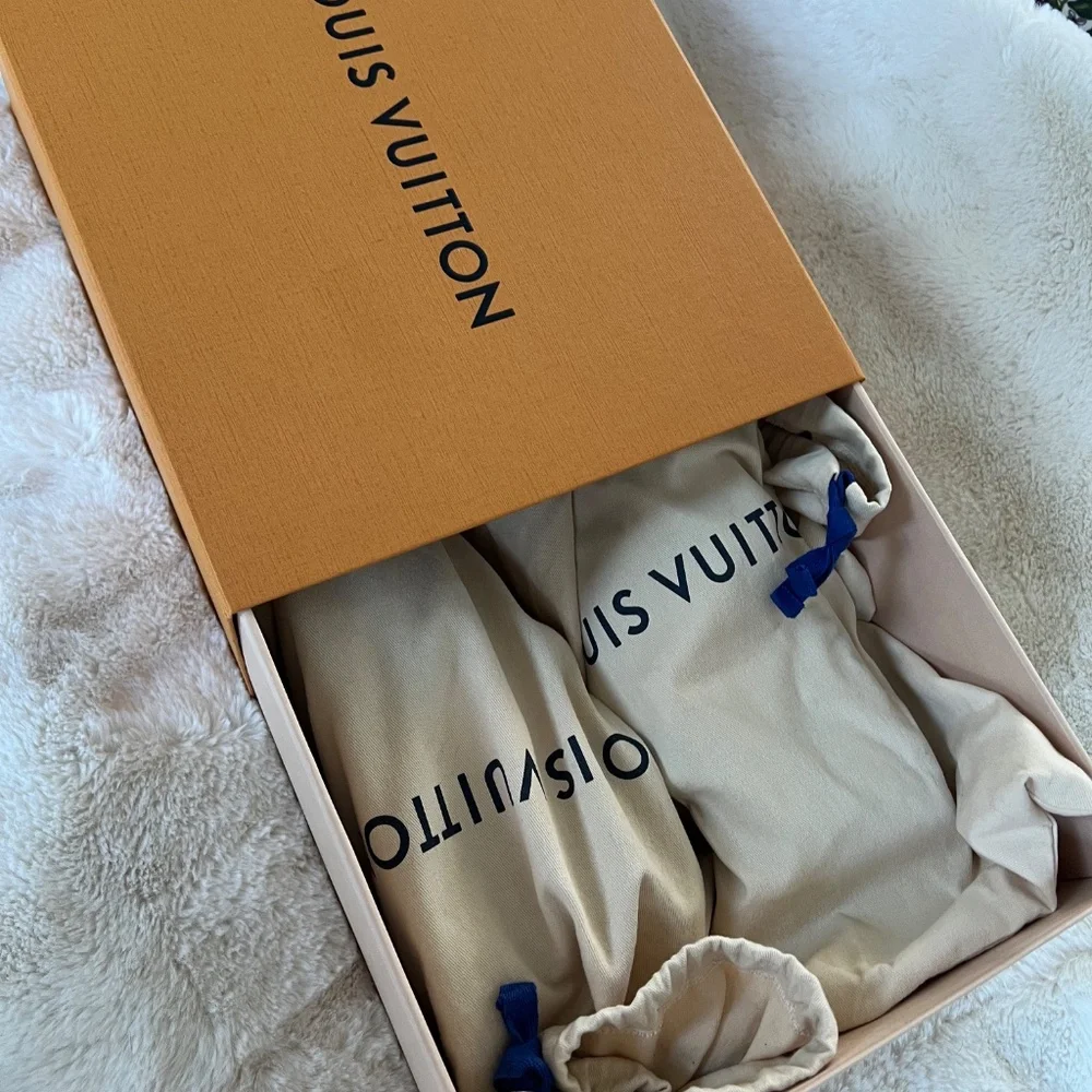 Men’s Louis Vuitton sneakers size 10 brand new never worn - Picture 11 of 15